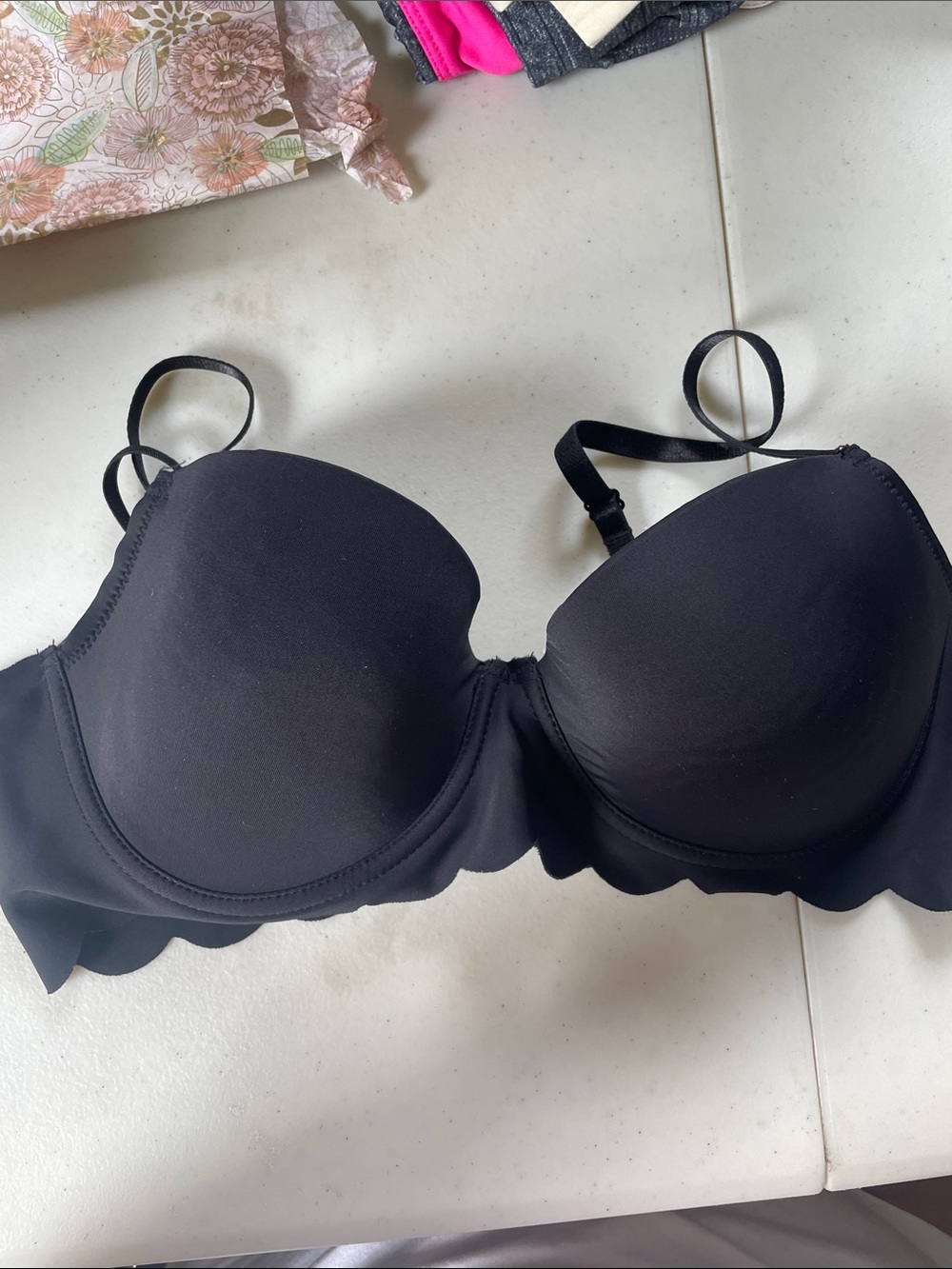 Felina Lingerie Black Scallop-Edge T-Shirt Bra -Intimates under wire size 38C
